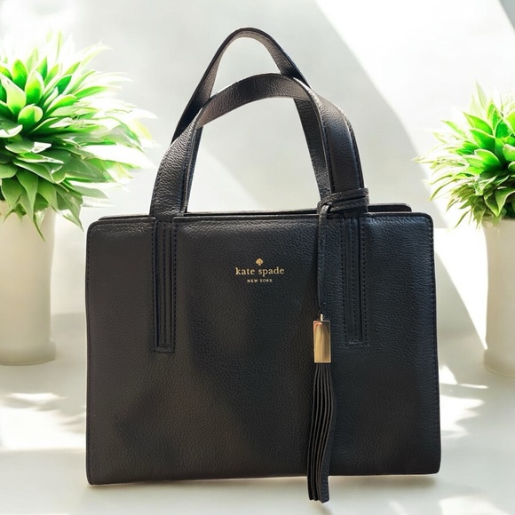 kate spade Handbags - Kate Spade Carry All Shopper Handbag
